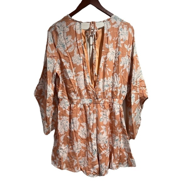 Blush Peach Floral Print Romper Bell Sleeve Small - Picture 9 of 10